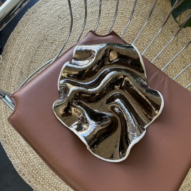 Antique bronze
